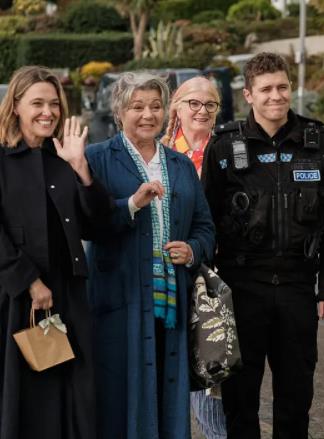 电影：天堂岛之外第四季